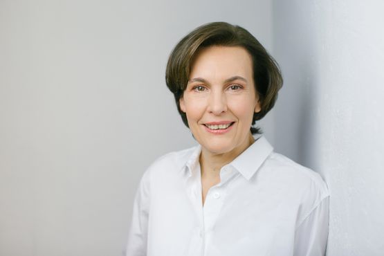 Dr. Karin Nowak